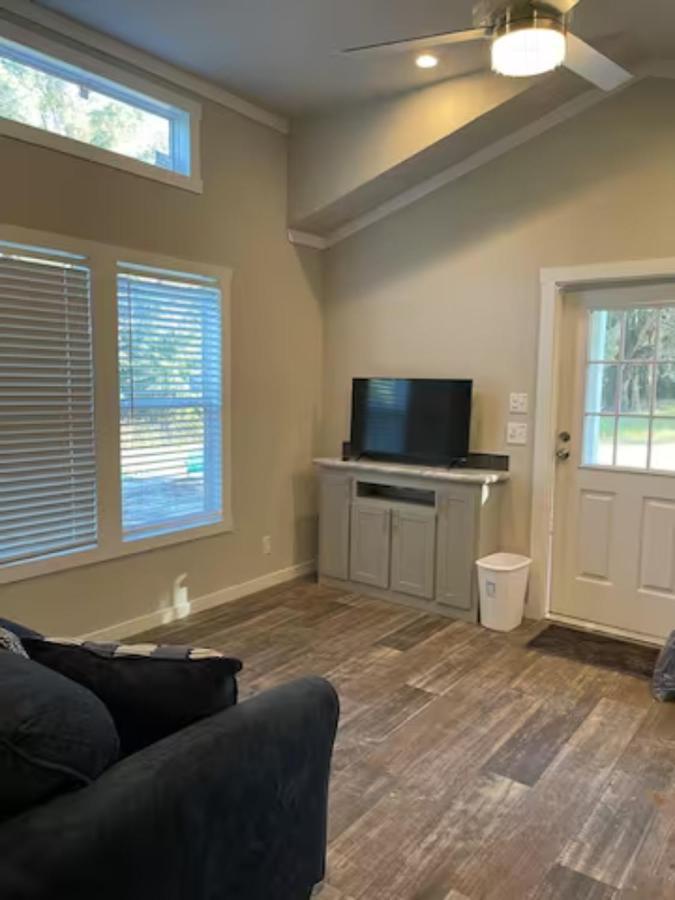 Charming Tiny Home! Close To Oxford, Sardis Lake, Safari Animal Zoo 외부 사진